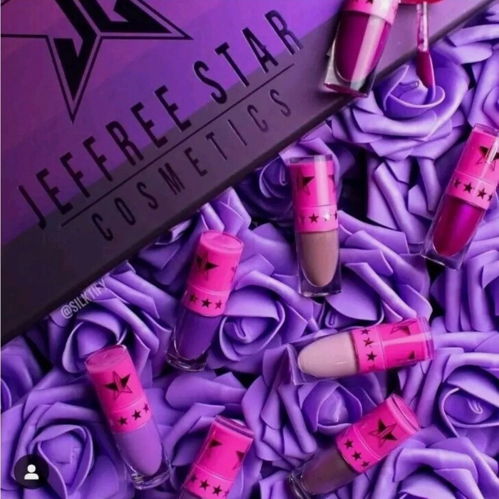 💄New! Jeffrey Star 8 Piece Queen B**** Velour Lipstick Gift Set